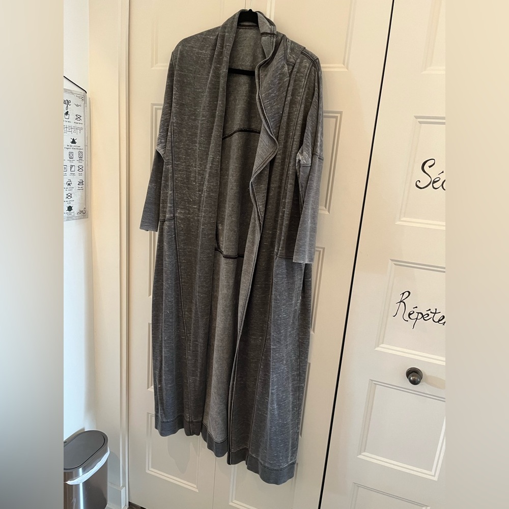 Cozy girl cardigan washed black from Free People